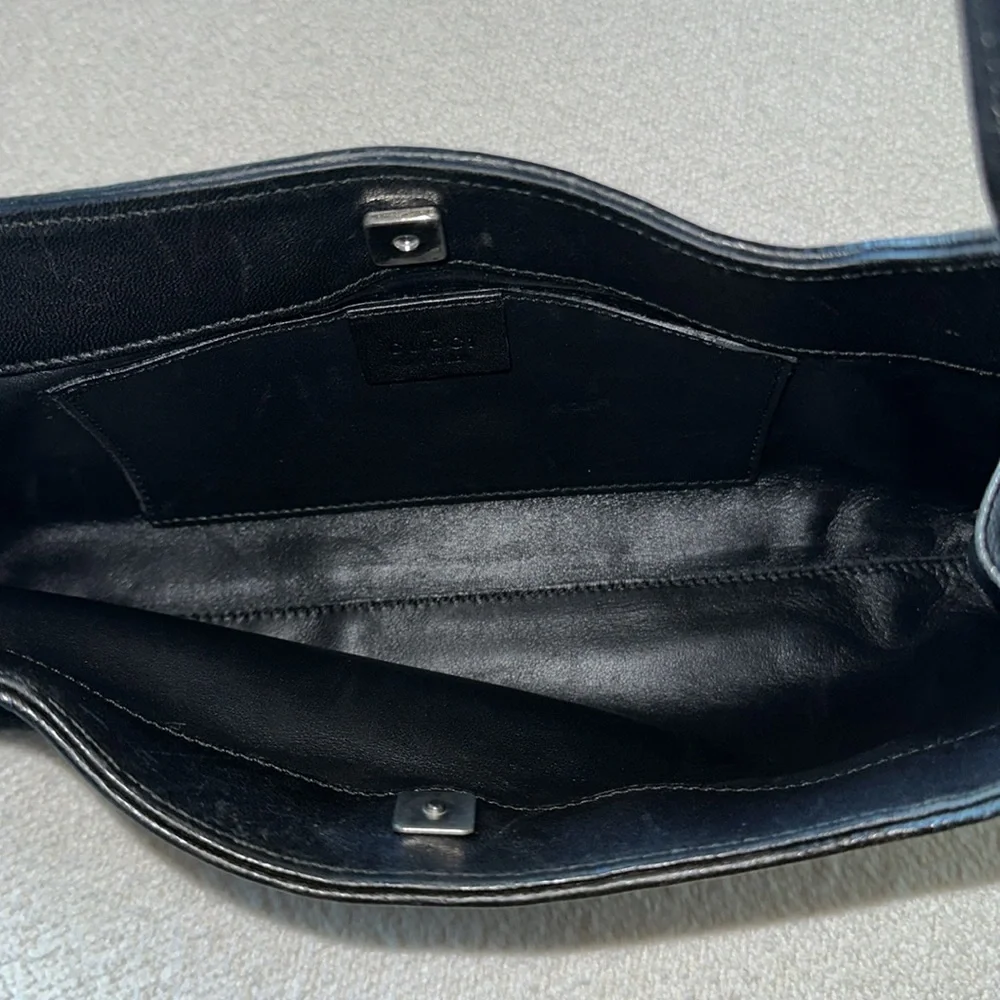 Gucci Black Shoulder Bag - Picture 12 of 17